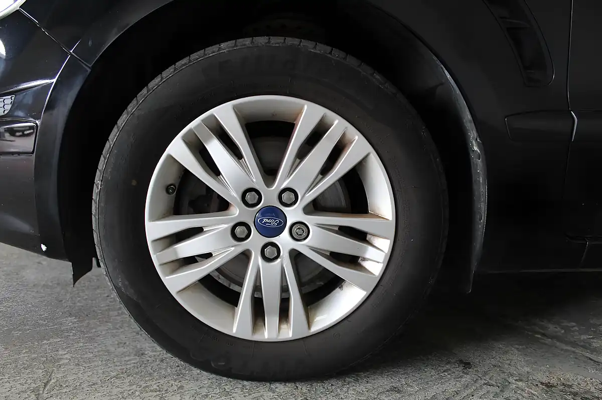 Used 2015 Ford S-Max Zetec Black - Interior and Exterior details 20