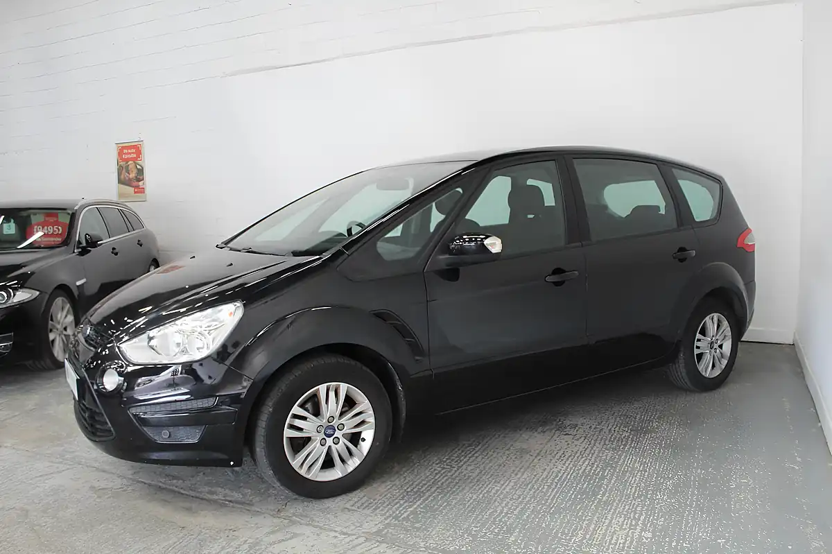 Used 2015 Ford S-Max Zetec Black - Interior and Exterior details 4