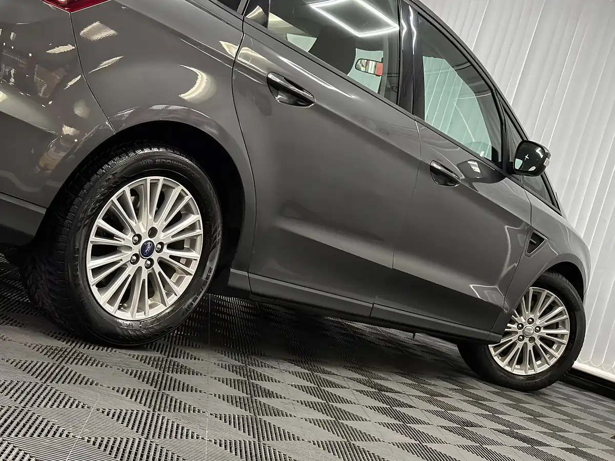 Used 2015 Ford S-Max Zetec Grey - Interior and Exterior details 11