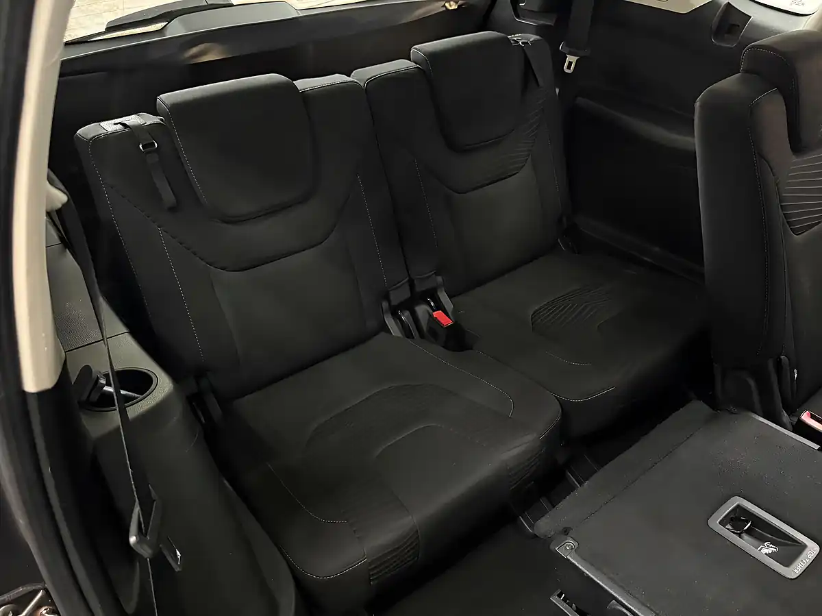 Used 2015 Ford S-Max Zetec Grey - Interior and Exterior details 12