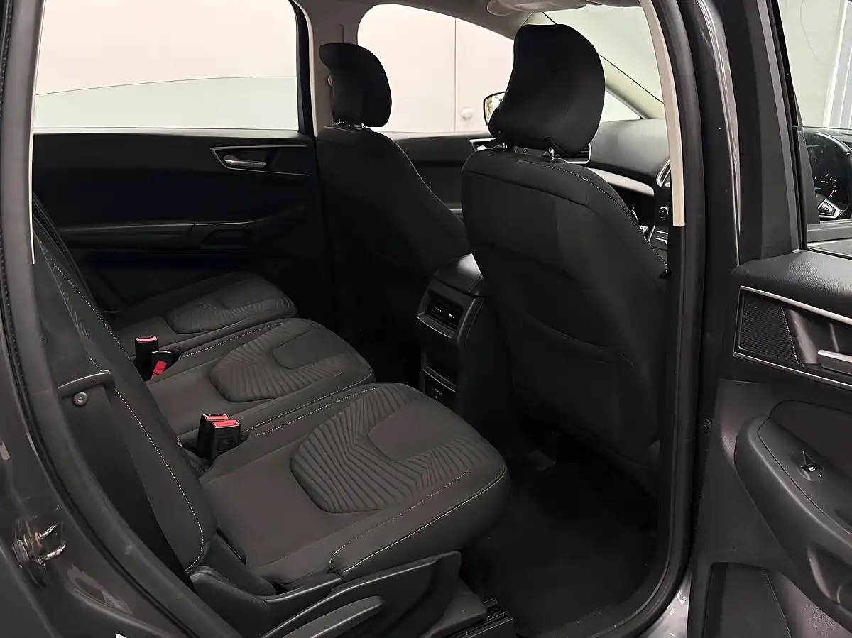 Used 2015 Ford S-Max Zetec Grey - Interior and Exterior details 13