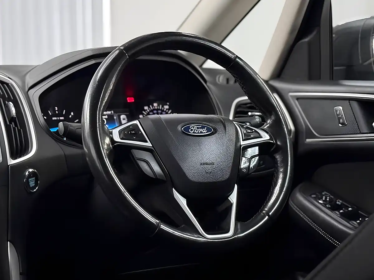 Used 2015 Ford S-Max Zetec Grey - Interior and Exterior details 16