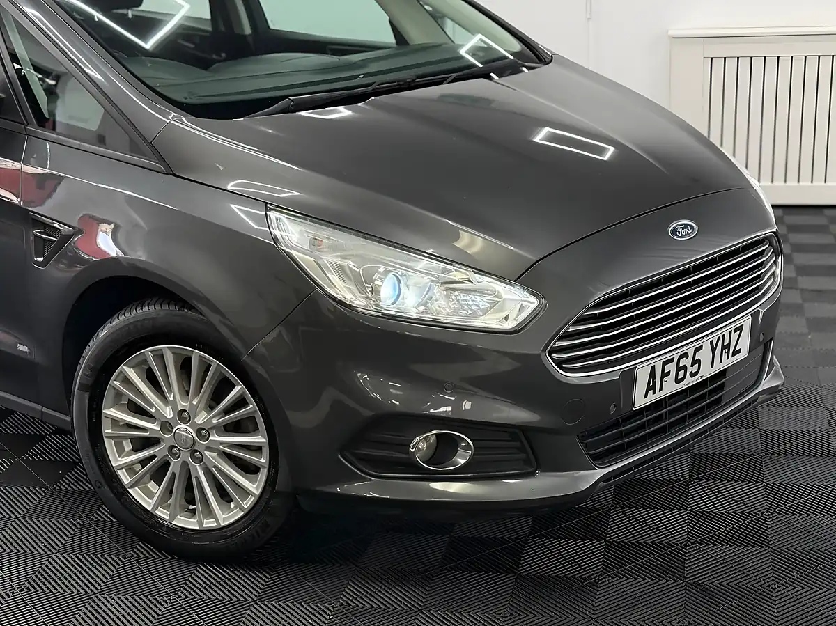Used 2015 Ford S-Max Zetec Grey - Interior and Exterior details 7