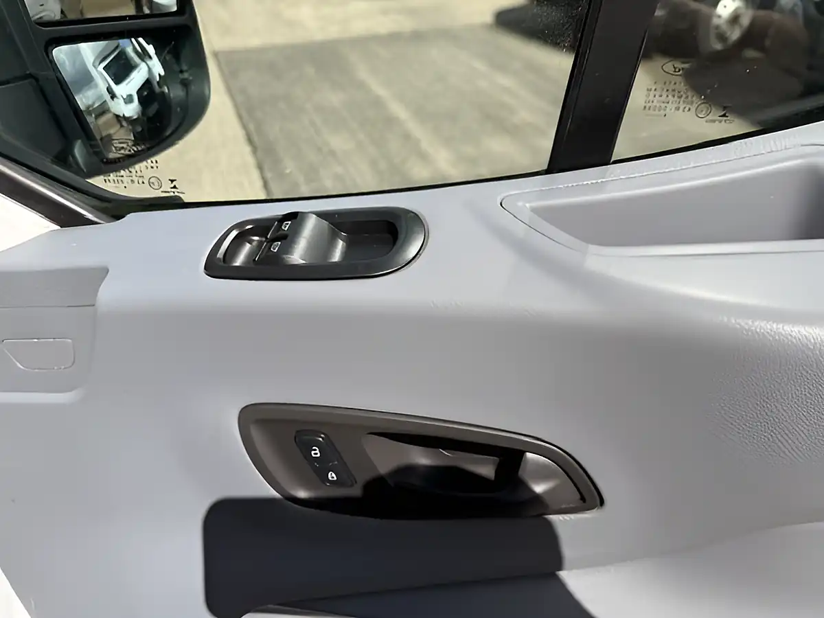 Used 2015 Ford Transit 350 Mwb L2 H1 One Stop Dropside White - Interior and Exterior details 17