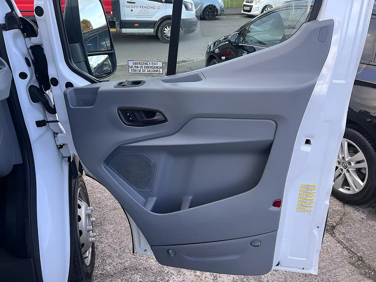 Used 2015 Ford Transit 460 Hdt Xlwb H3 17 SEAT Frozen White - Interior and Exterior details 13