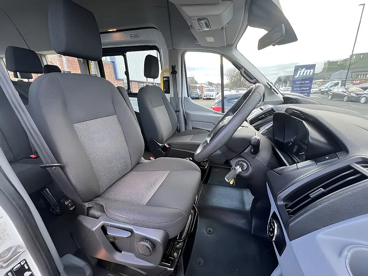 Used 2015 Ford Transit 460 Hdt Xlwb H3 17 SEAT Frozen White - Interior and Exterior details 3