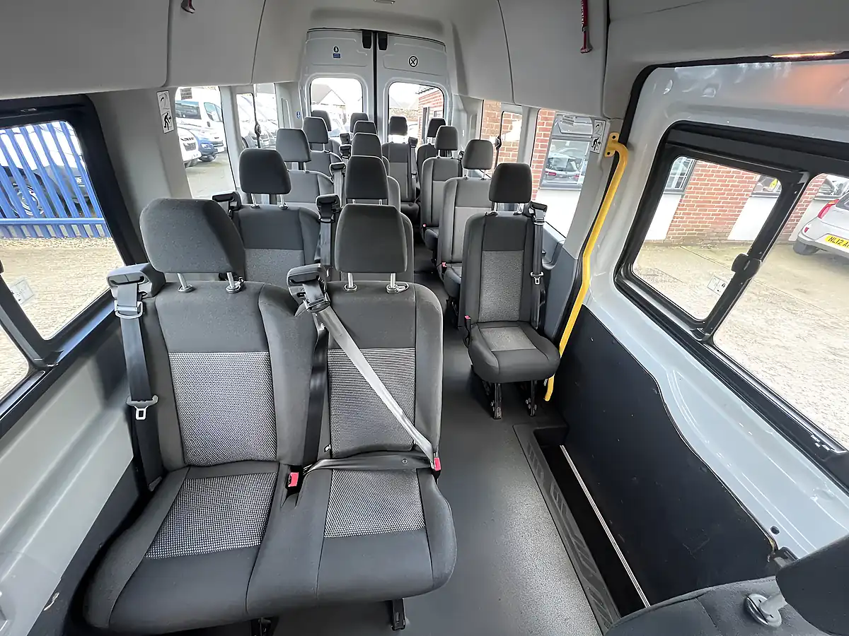 Used 2015 Ford Transit 460 Hdt Xlwb H3 17 SEAT Frozen White - Interior and Exterior details 4