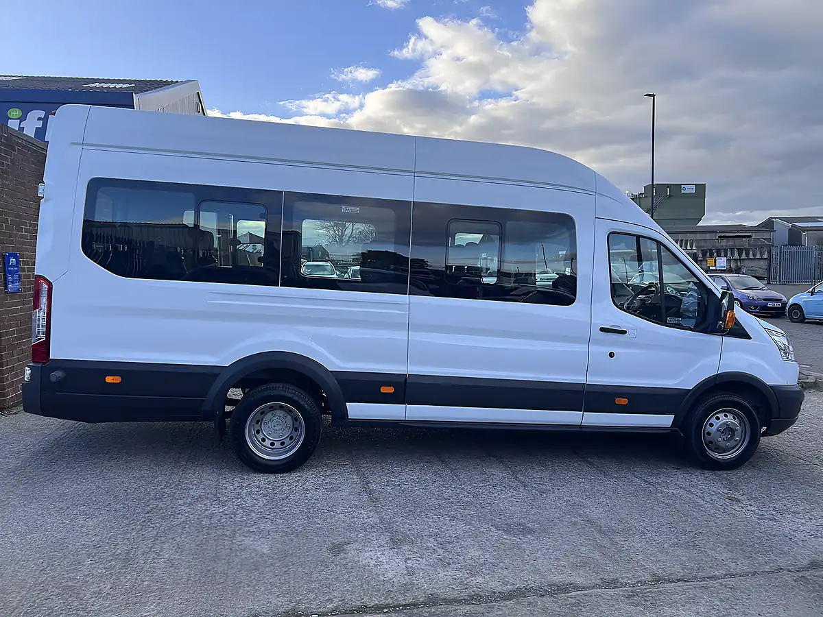 Used 2015 Ford Transit 460 Hdt Xlwb H3 17 SEAT Frozen White - Interior and Exterior details 5