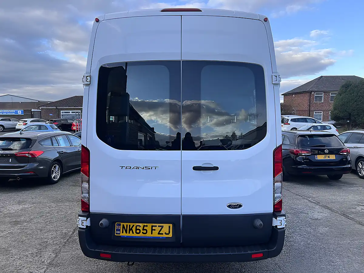 Used 2015 Ford Transit 460 Hdt Xlwb H3 17 SEAT Frozen White - Interior and Exterior details 7