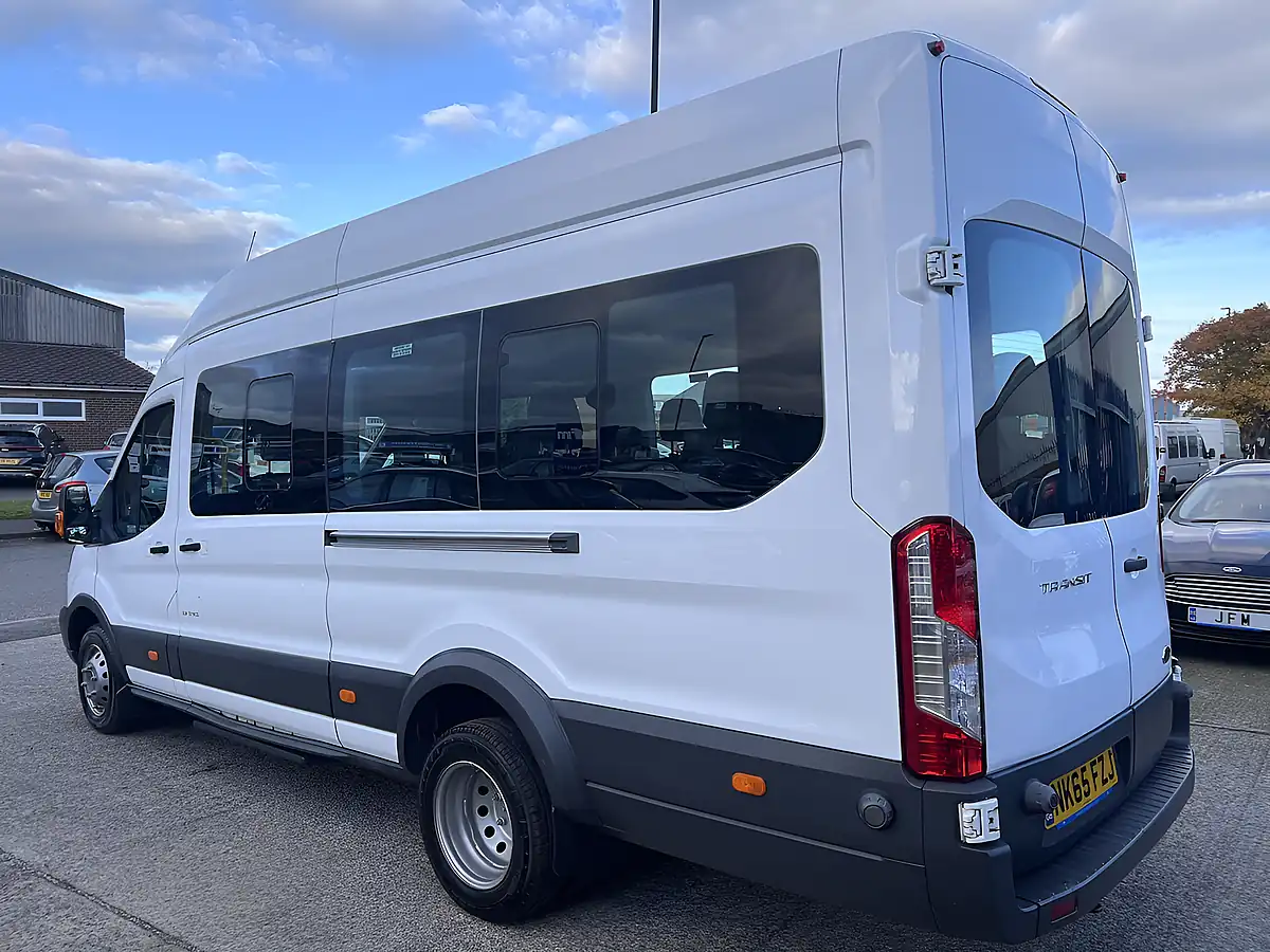 Used 2015 Ford Transit 460 Hdt Xlwb H3 17 SEAT Frozen White - Interior and Exterior details 8