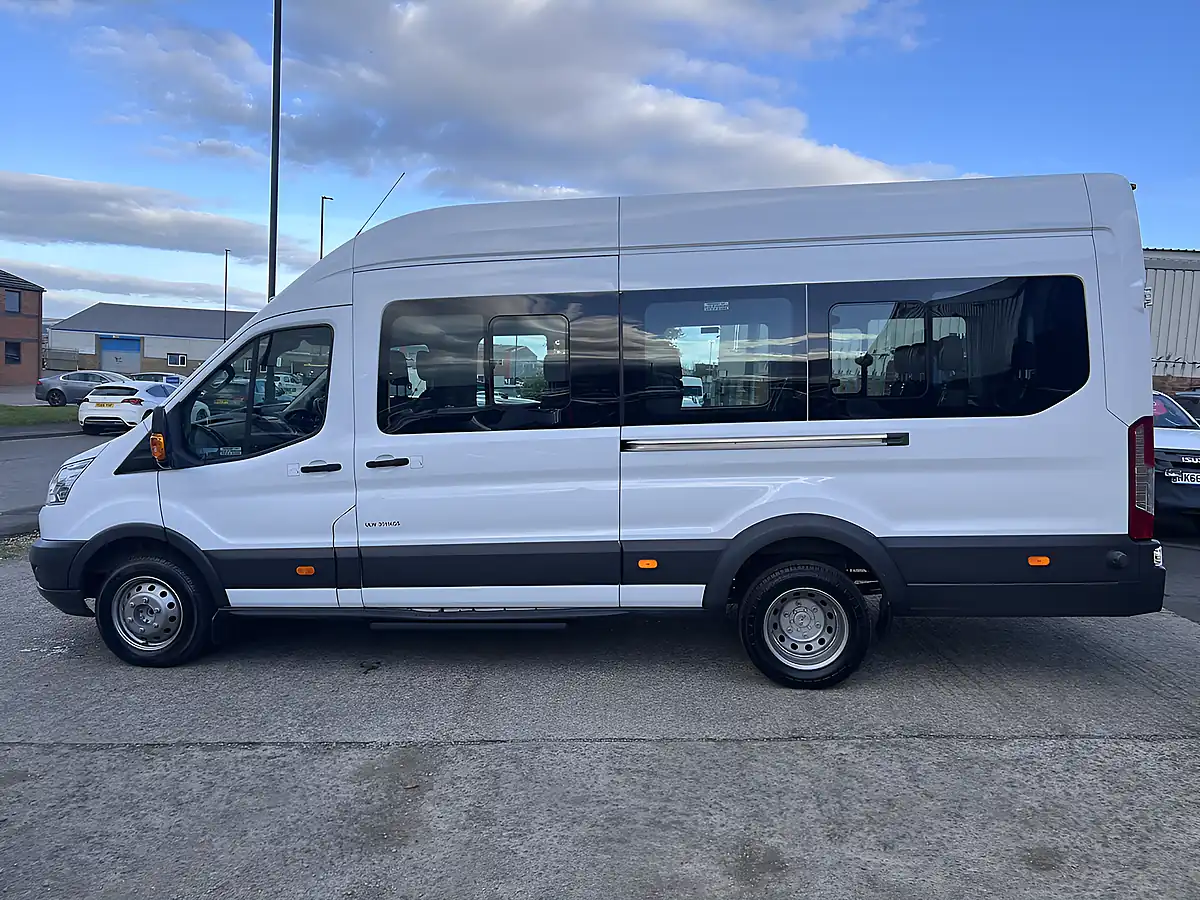 Used 2015 Ford Transit 460 Hdt Xlwb H3 17 SEAT Frozen White - Interior and Exterior details 9