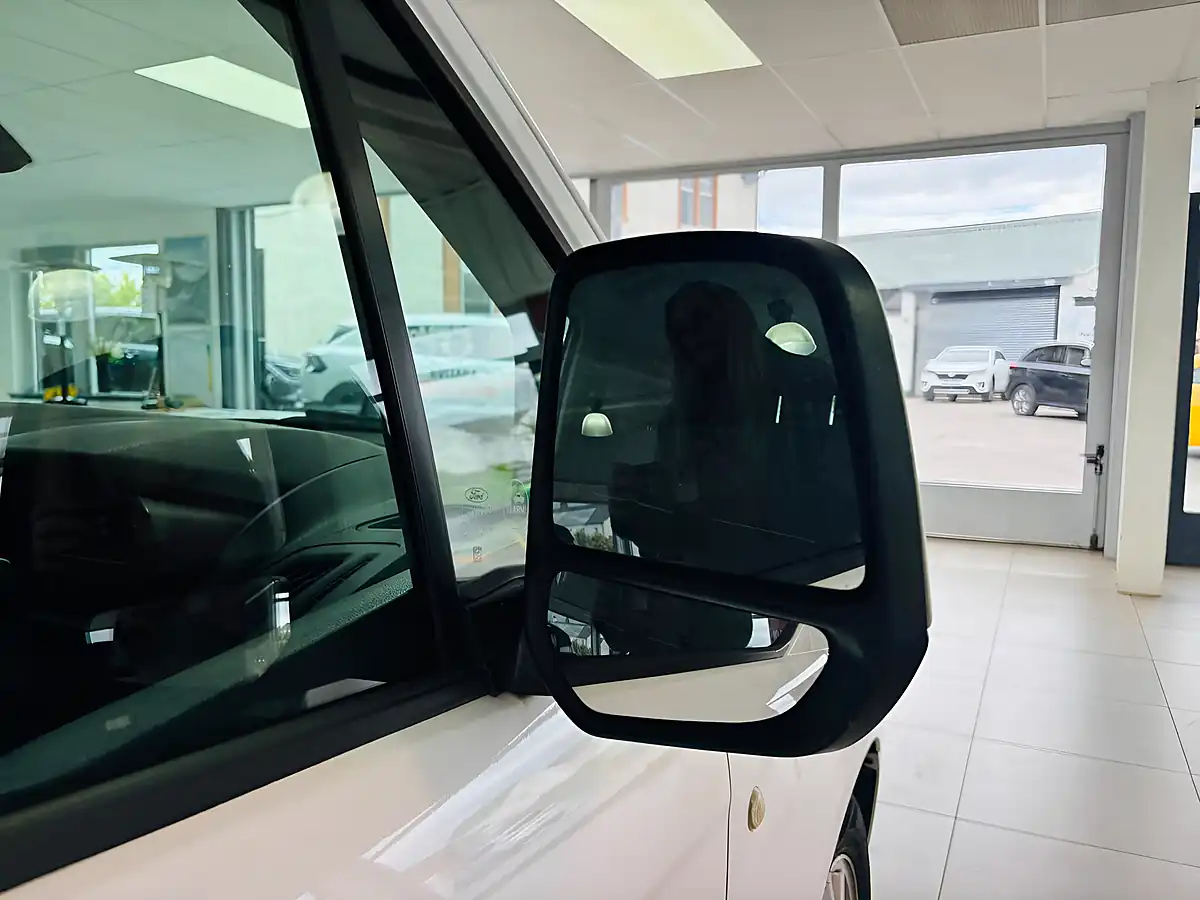 Used 2015 Ford Transit Connect 200 Limited L1 H1 5dr White - Interior and Exterior details 10