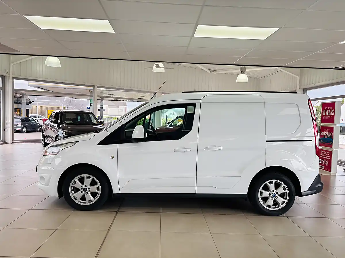 Used 2015 Ford Transit Connect 200 Limited L1 H1 5dr White - Interior and Exterior details 4