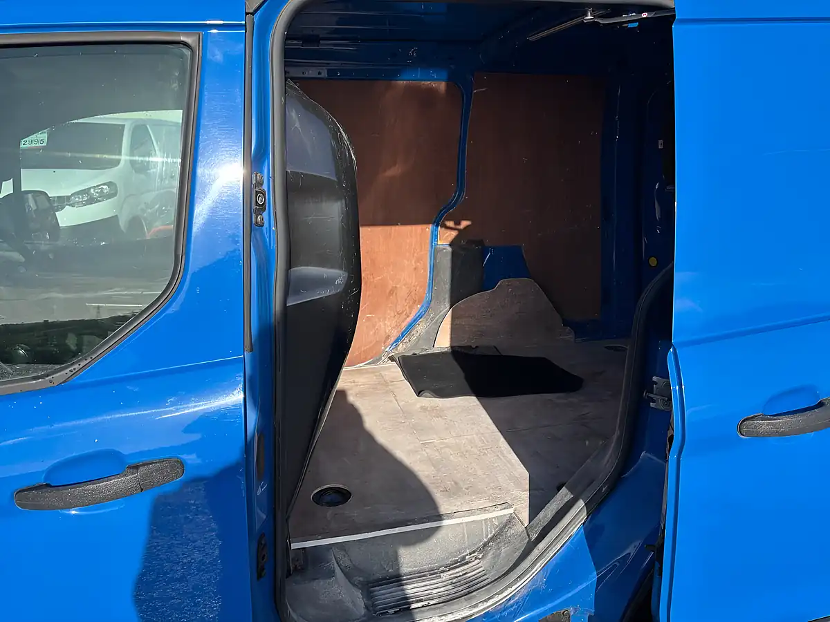 Used 2015 Ford Transit Connect 220 Panel Van Blue - Interior and Exterior details 10