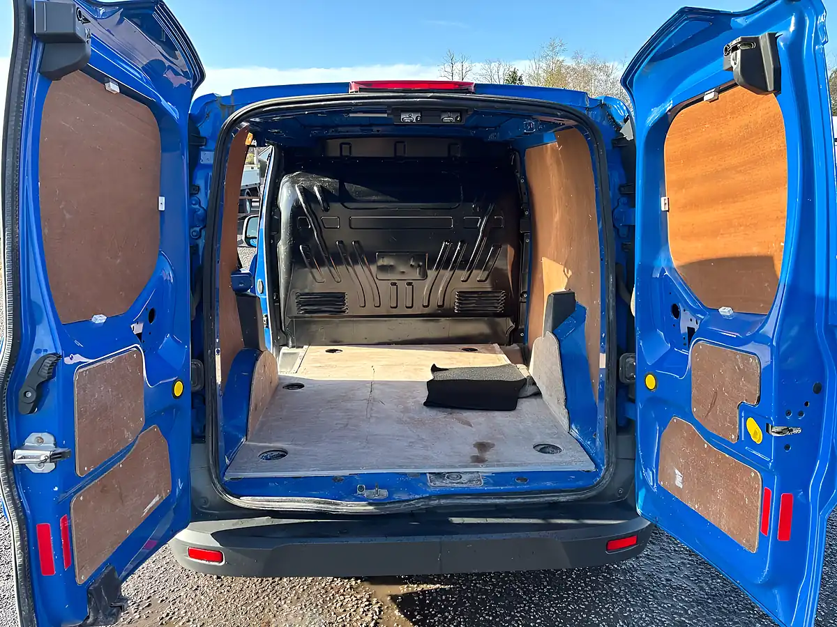 Used 2015 Ford Transit Connect 220 Panel Van Blue - Interior and Exterior details 11