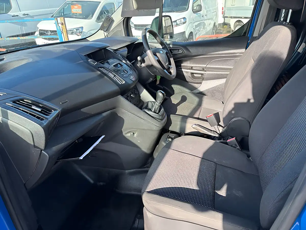 Used 2015 Ford Transit Connect 220 Panel Van Blue - Interior and Exterior details 12