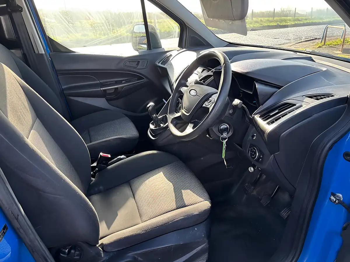 Used 2015 Ford Transit Connect 220 Panel Van Blue - Interior and Exterior details 13