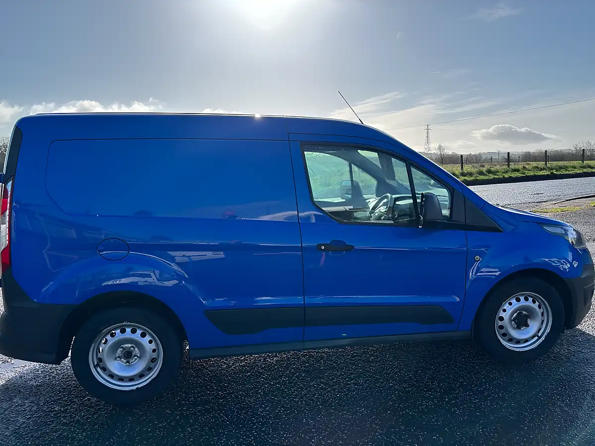 Used 2015 Ford Transit Connect 220 Panel Van Blue - Interior and Exterior details 3