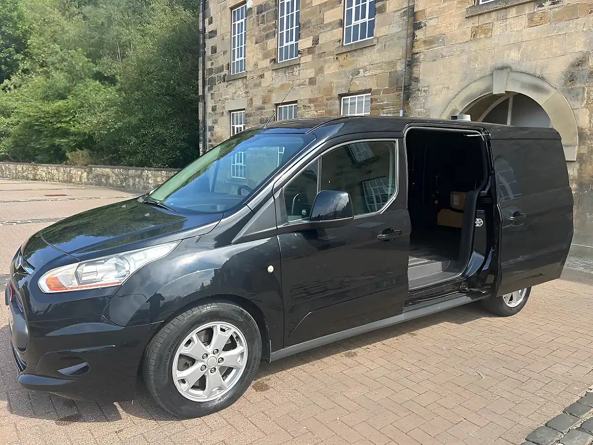Used 2015 Ford Transit Connect Limited Panther Black Metallic - Interior and Exterior details 4