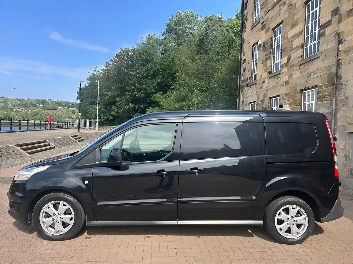 Used 2015 Ford Transit Connect Limited Panther Black Metallic - Interior and Exterior details 6