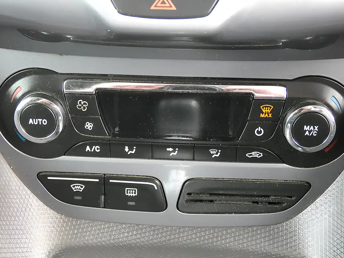 Used 2015 Ford Transit Connect Limited White - Interior and Exterior details 17