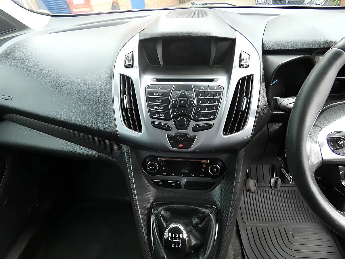 Used 2015 Ford Transit Connect Limited White - Interior and Exterior details 8