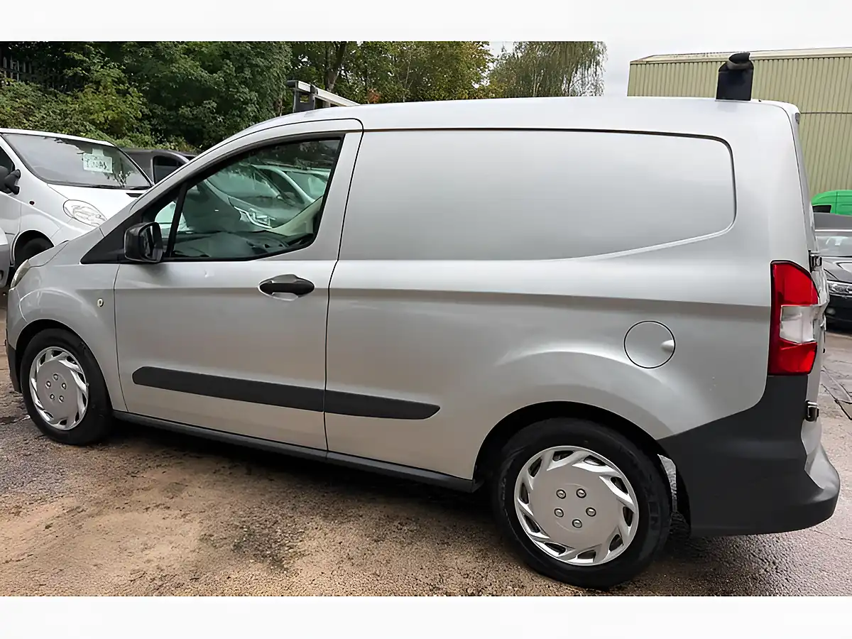 Used 2015 Ford Transit Courier Panel Van L1 Silver - Interior and Exterior details 11