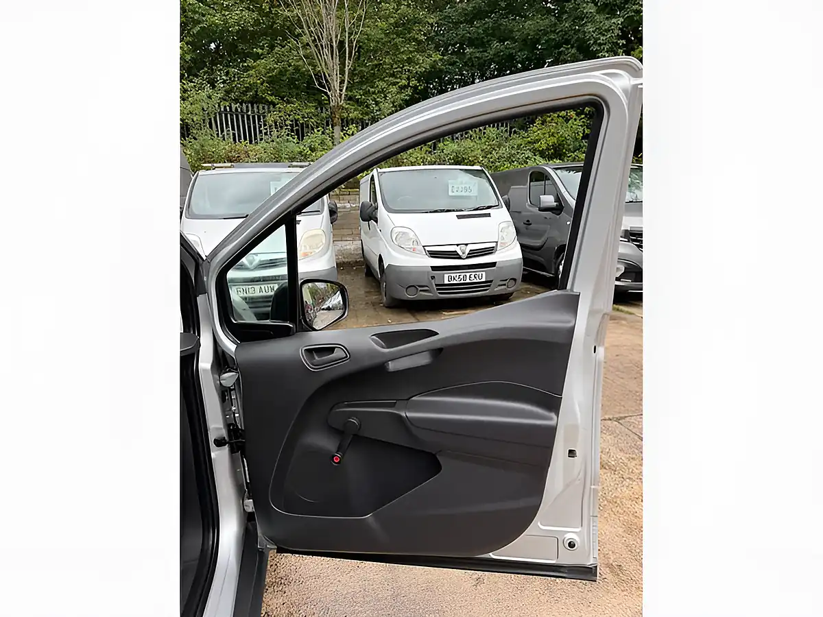 Used 2015 Ford Transit Courier Panel Van L1 Silver - Interior and Exterior details 14