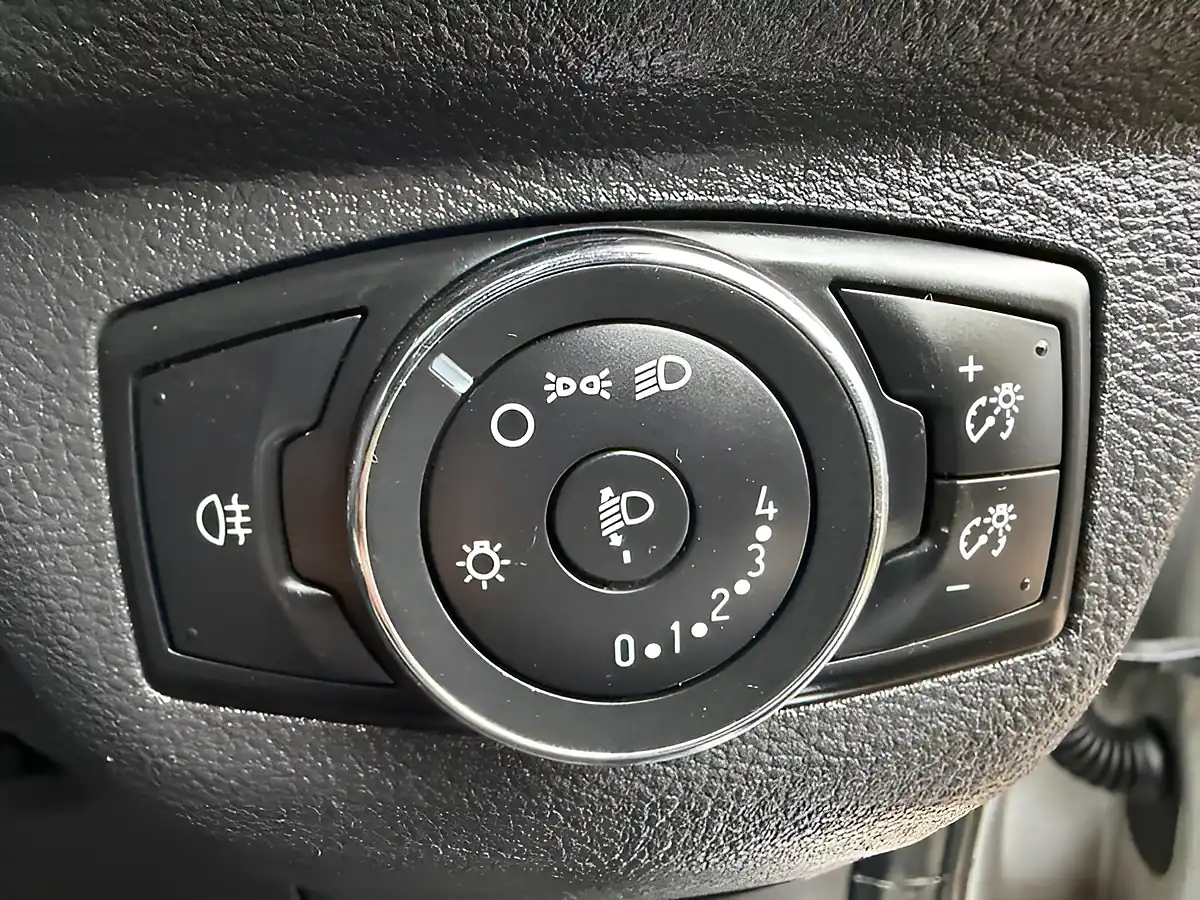 Used 2015 Ford Transit Courier Panel Van L1 Silver - Interior and Exterior details 17