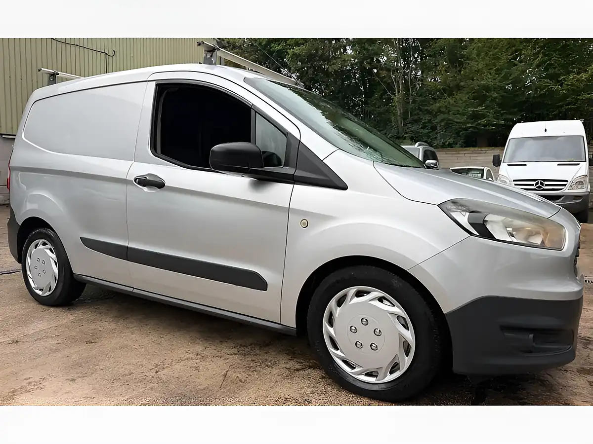 Used 2015 Ford Transit Courier Panel Van L1 Silver - Interior and Exterior details 4