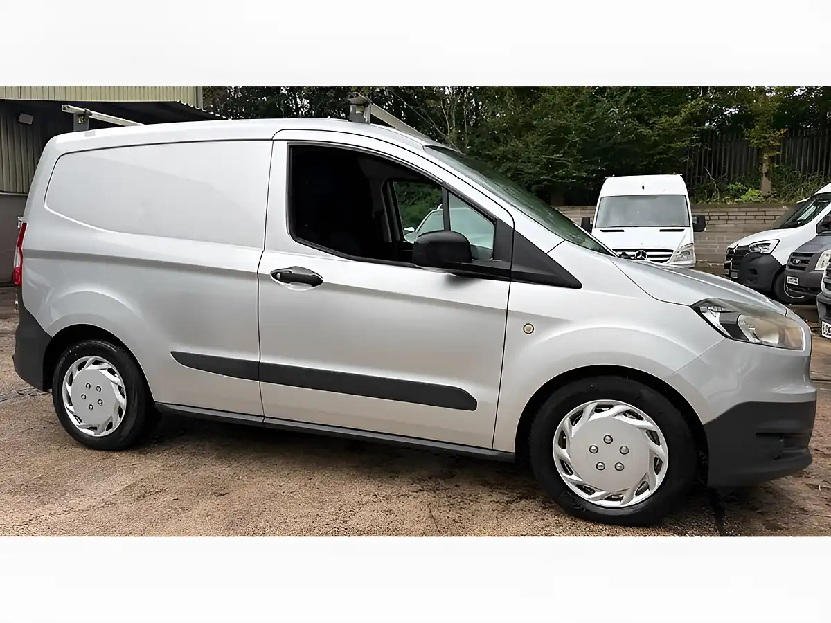 Used 2015 Ford Transit Courier Panel Van L1 Silver - Interior and Exterior details 5