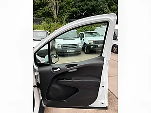 Used 2015 Ford Transit Courier Trend White - Interior and Exterior details 14