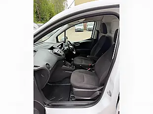 Used 2015 Ford Transit Courier Trend White - Interior and Exterior details 18