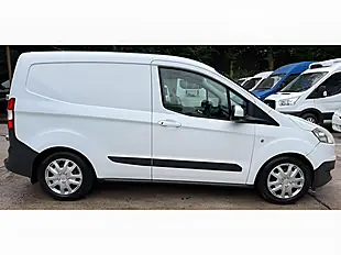 Used 2015 Ford Transit Courier Trend White - Interior and Exterior details 4