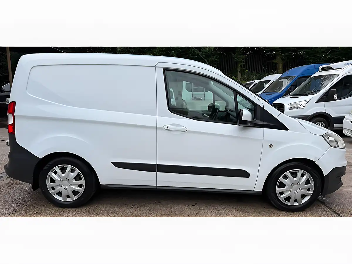 Used 2015 Ford Transit Courier Trend White - Interior and Exterior details 4