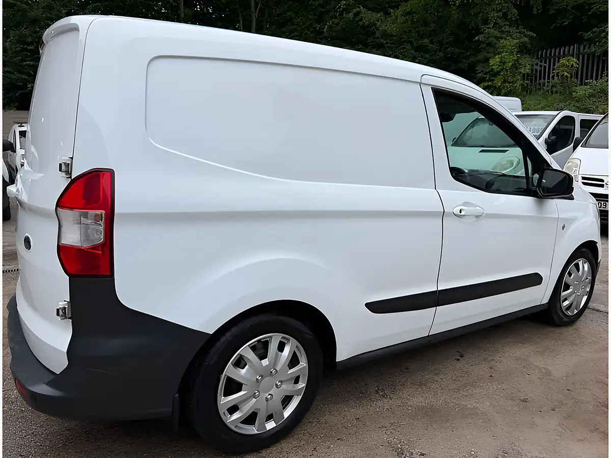 Used 2015 Ford Transit Courier Trend White - Interior and Exterior details 6