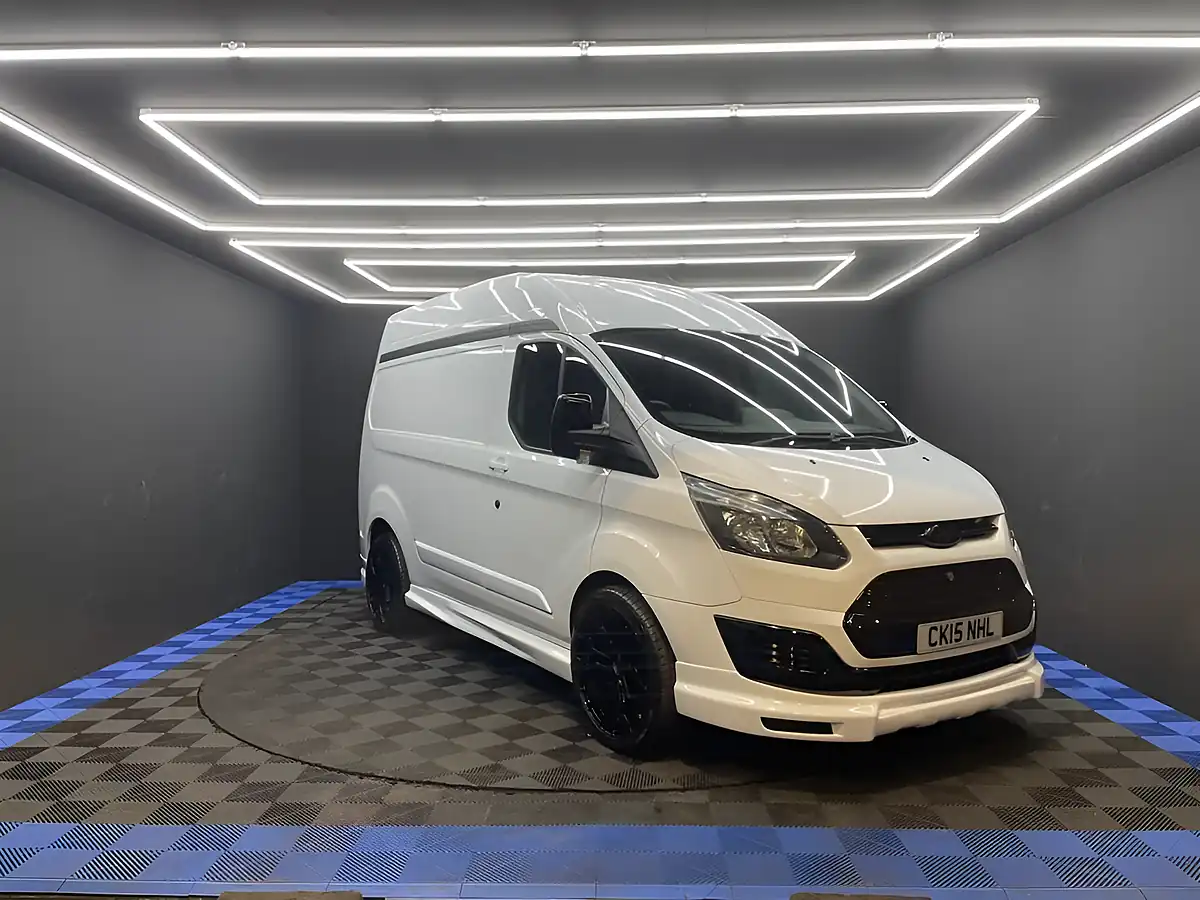 Used 2015 Ford Transit Custom 270 Econetic Panel Van White - Front View