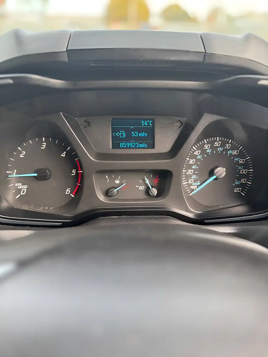 Used 2015 Ford Transit Custom 290 Ltd Blue - Interior and Exterior details 14