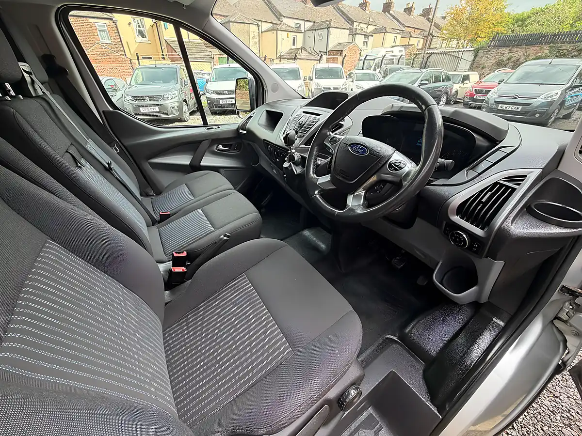 Used 2015 Ford Transit Custom 290 Trend Silver - Interior and Exterior details 13