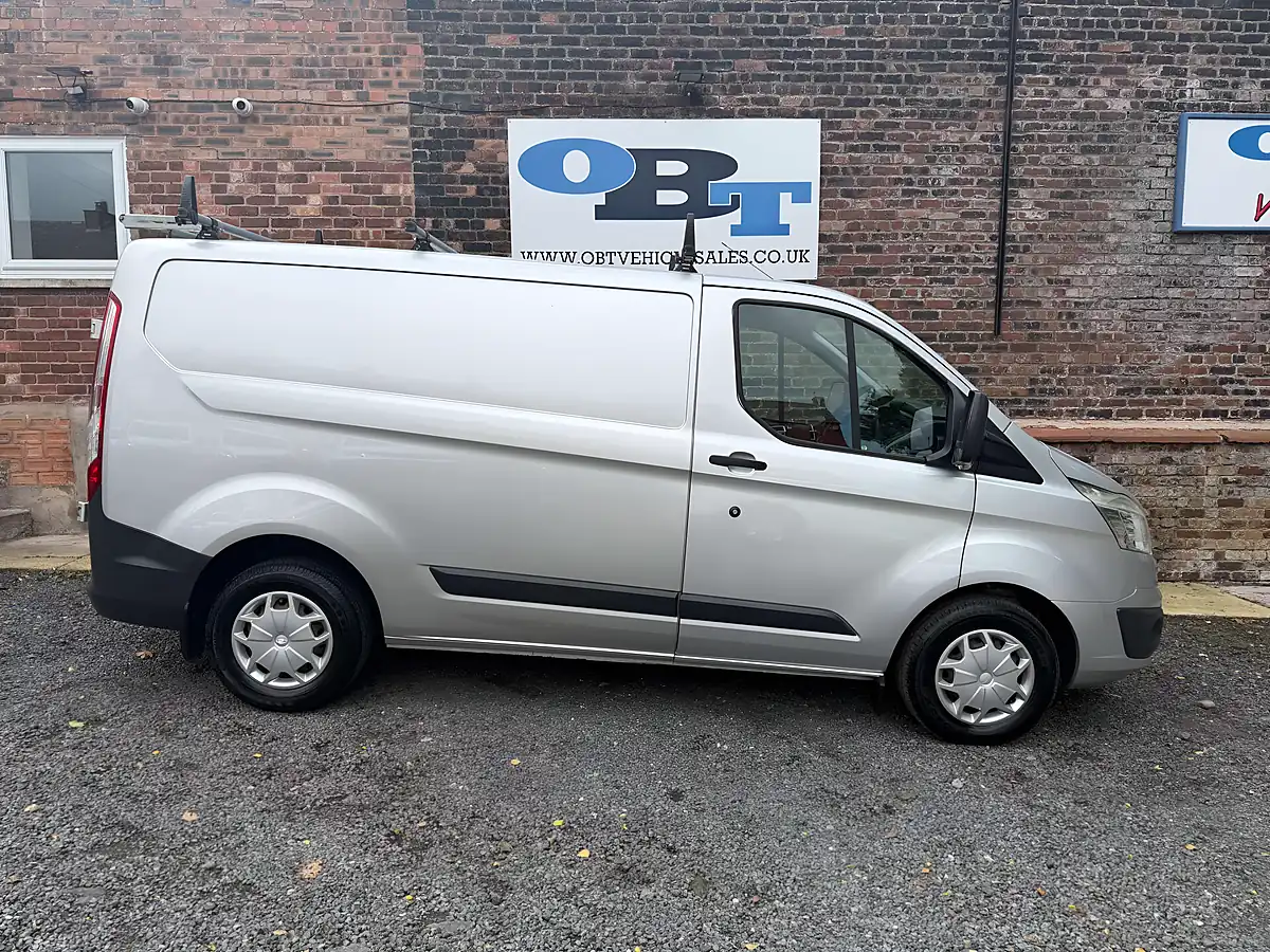 Used 2015 Ford Transit Custom 290 Trend Silver - Interior and Exterior details 2