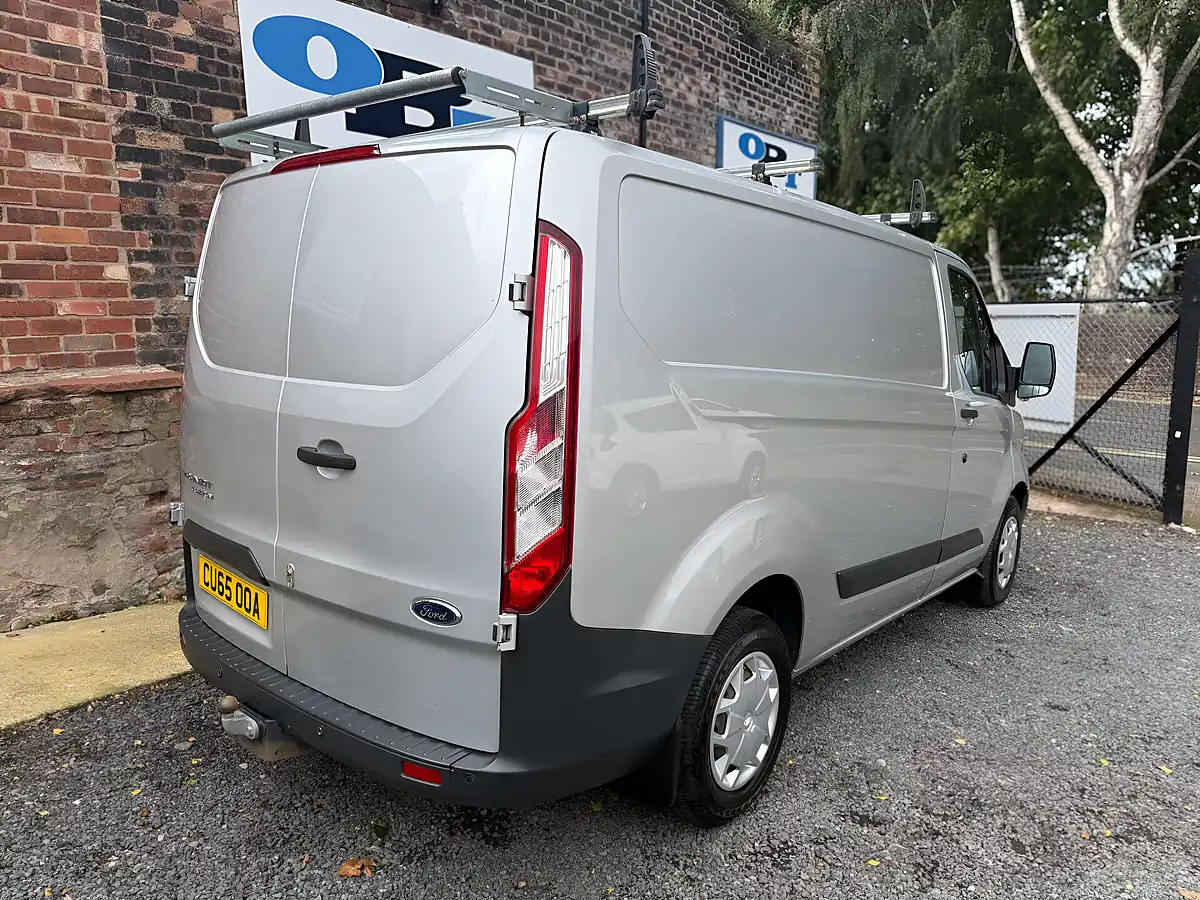 Used 2015 Ford Transit Custom 290 Trend Silver - Interior and Exterior details 3