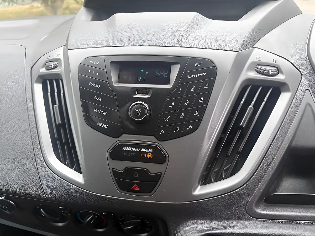 Used 2015 Ford Transit Custom 310 Econetic L1 H1 White - Interior and Exterior details 13