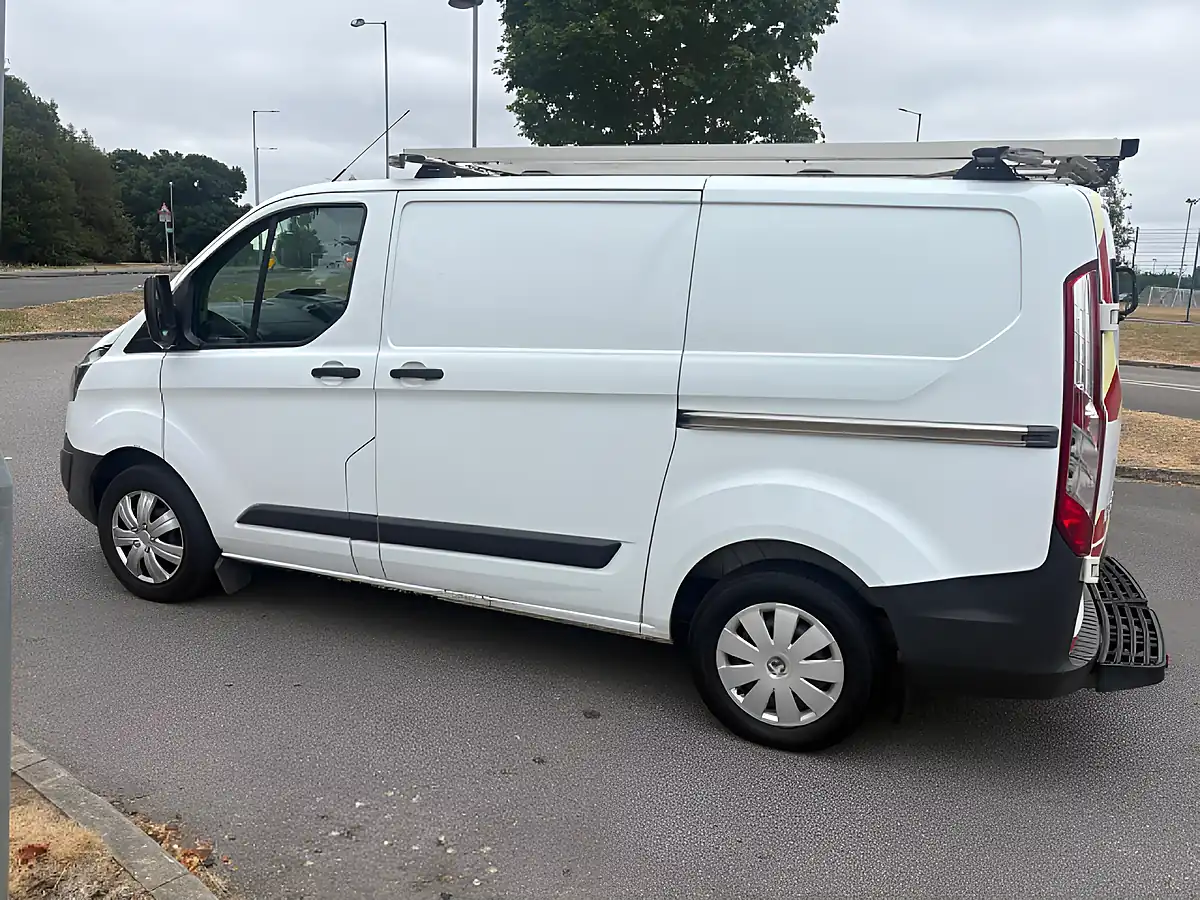 Used 2015 Ford Transit Custom 310 Econetic L1 H1 White - Interior and Exterior details 4