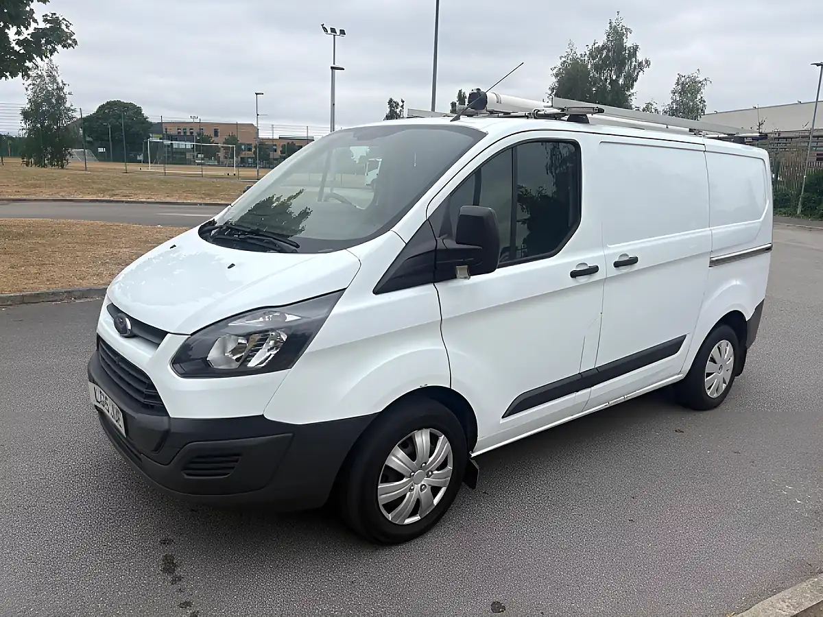 Used 2015 Ford Transit Custom 310 Econetic L1 H1 White - Interior and Exterior details 9
