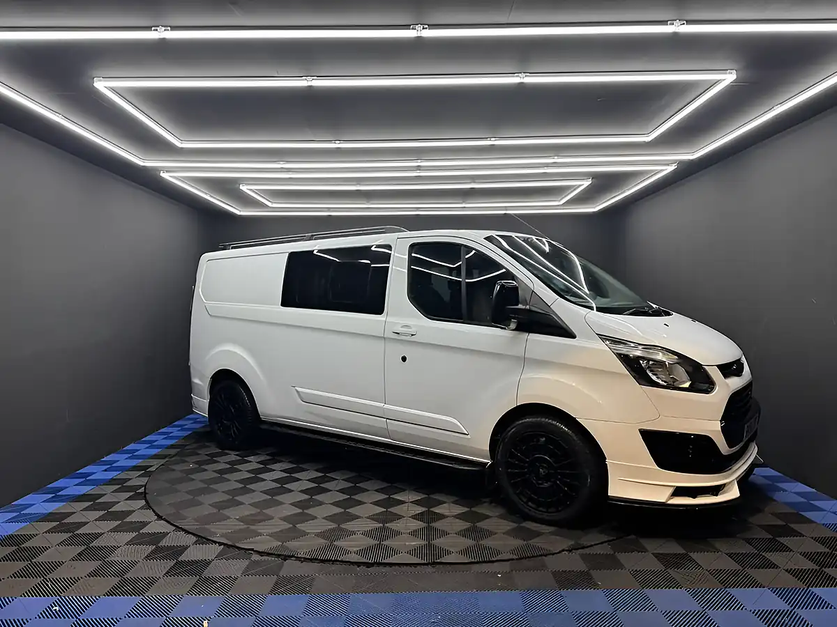 Used 2015 Ford Transit Custom Combi Van White - Front View