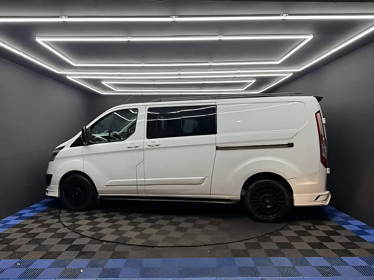 Used 2015 Ford Transit Custom Combi Van White - Interior and Exterior details 10