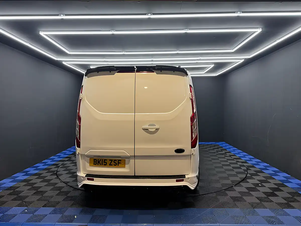 Used 2015 Ford Transit Custom Combi Van White - Interior and Exterior details 14