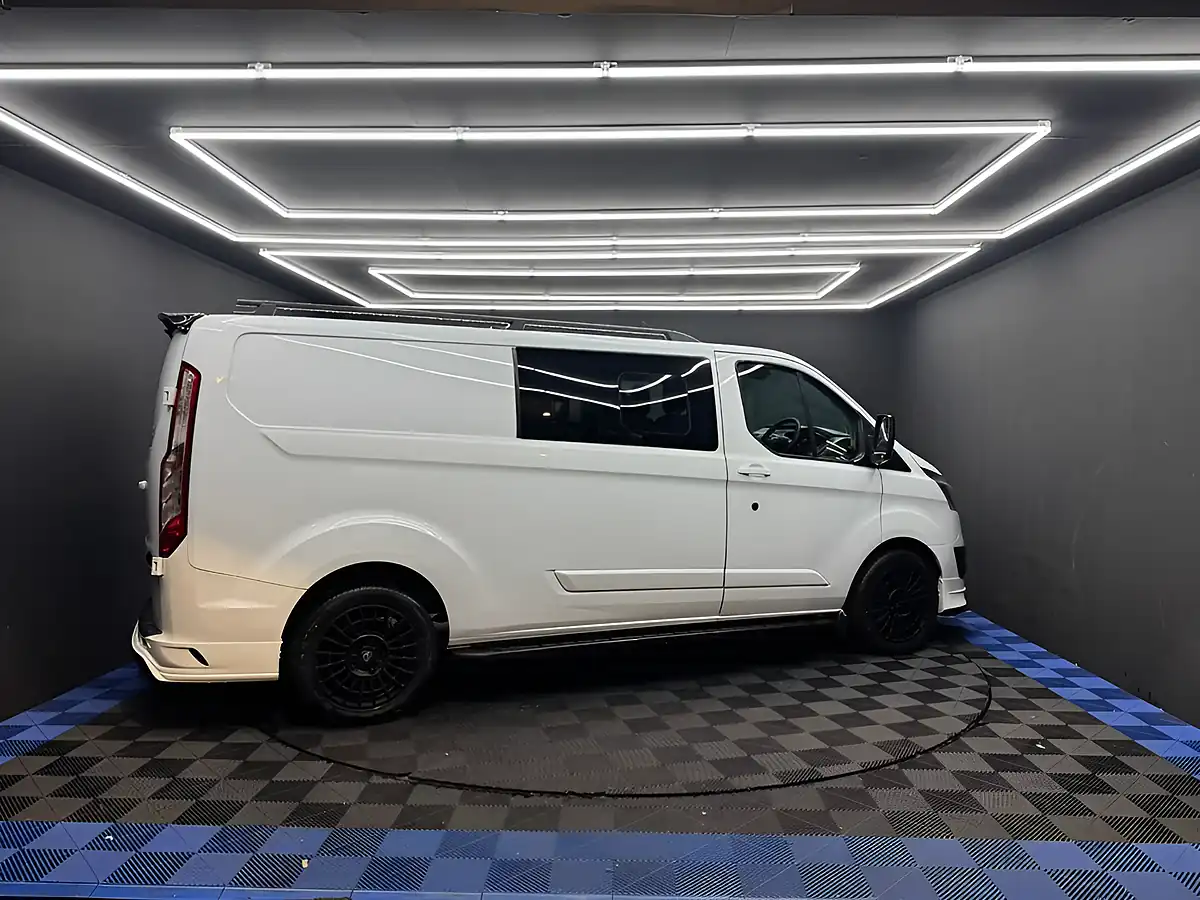 Used 2015 Ford Transit Custom Combi Van White - Interior and Exterior details 19