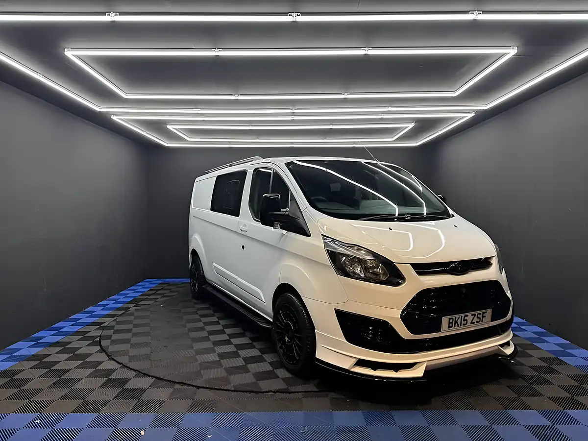 Used 2015 Ford Transit Custom Combi Van White - Interior and Exterior details 3