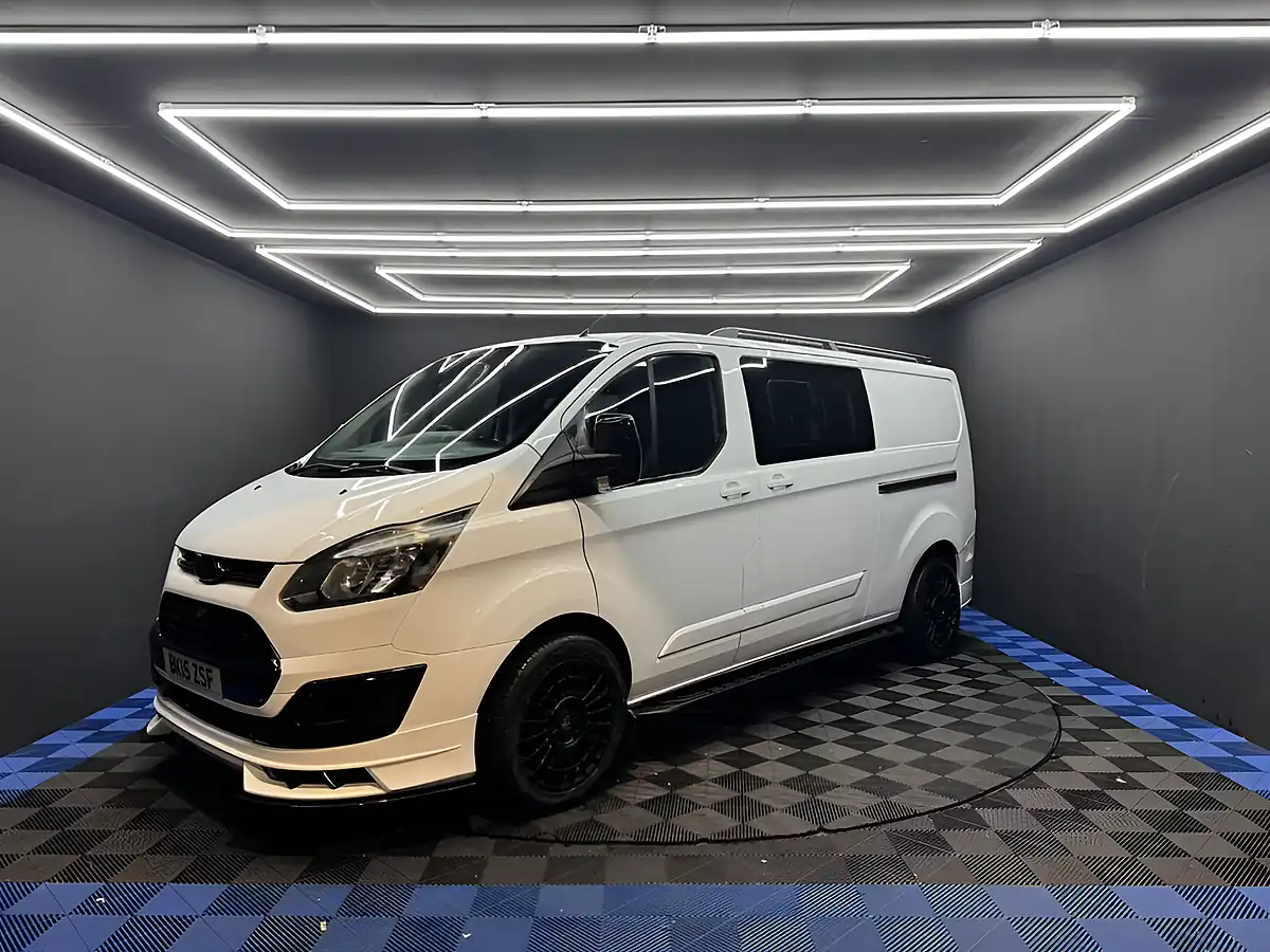 Used 2015 Ford Transit Custom Combi Van White - Interior and Exterior details 8